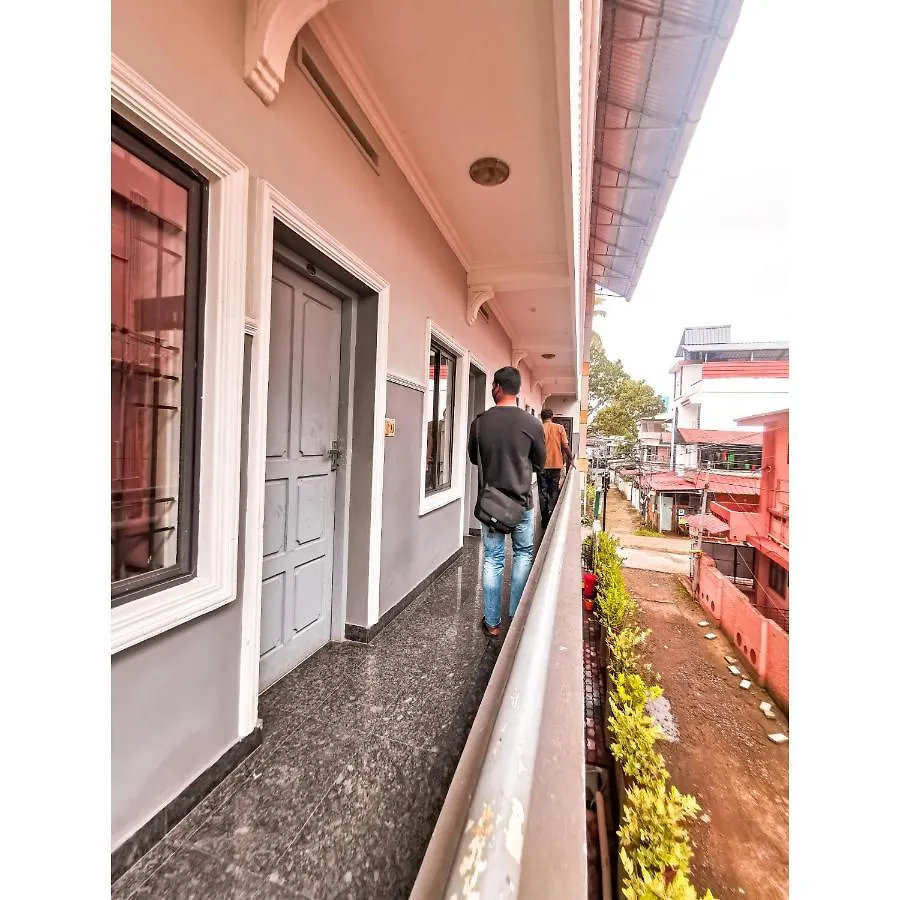 New As Tourist Home Kochi Lodge