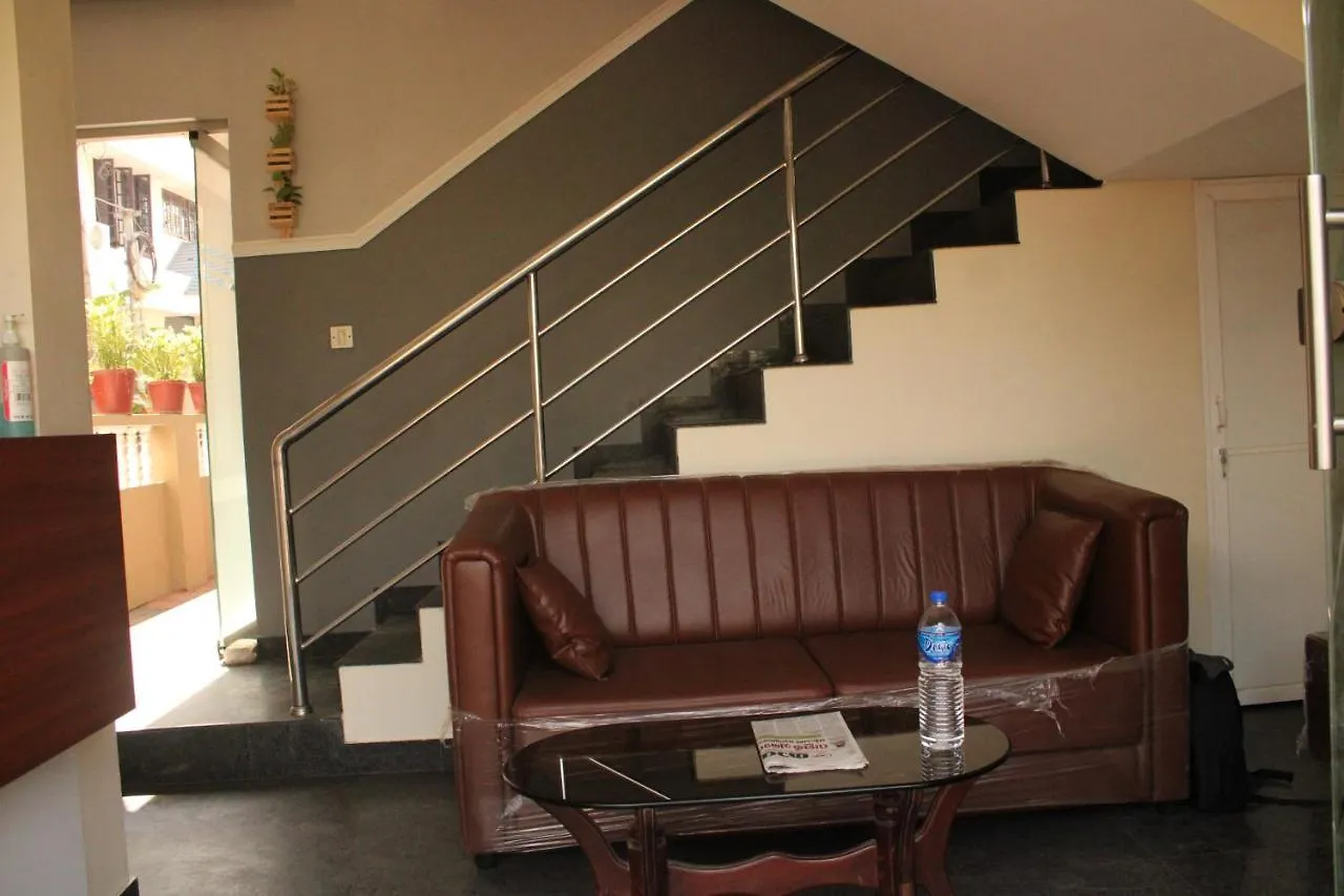New As Tourist Home Kochi Lodge