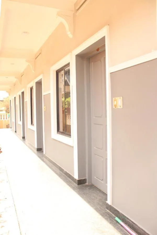 New As Tourist Home Kochi Lodge